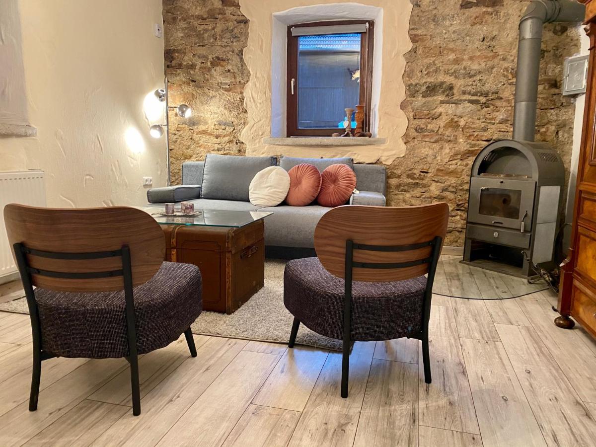 Eifelstein, Apartment Mit Whirlpool Und Ofen Dahlem  المظهر الخارجي الصورة