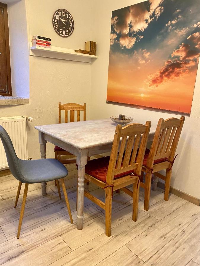 Eifelstein, Apartment Mit Whirlpool Und Ofen Dahlem  المظهر الخارجي الصورة