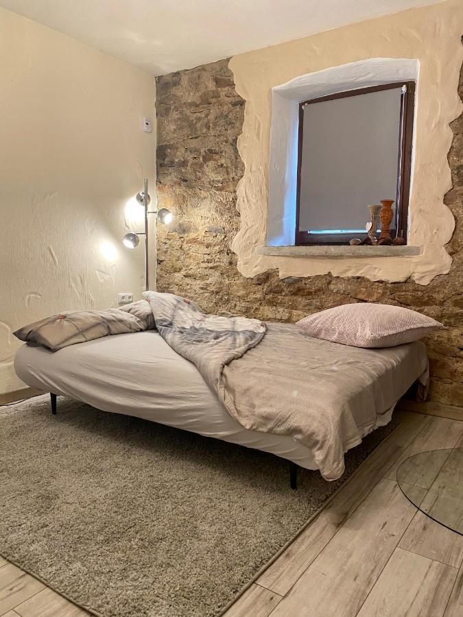 Eifelstein, Apartment Mit Whirlpool Und Ofen Dahlem  المظهر الخارجي الصورة